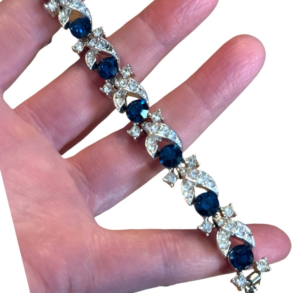 Vintage Elegant LISNER  Blue & clear crystal Silver finish Bracelet